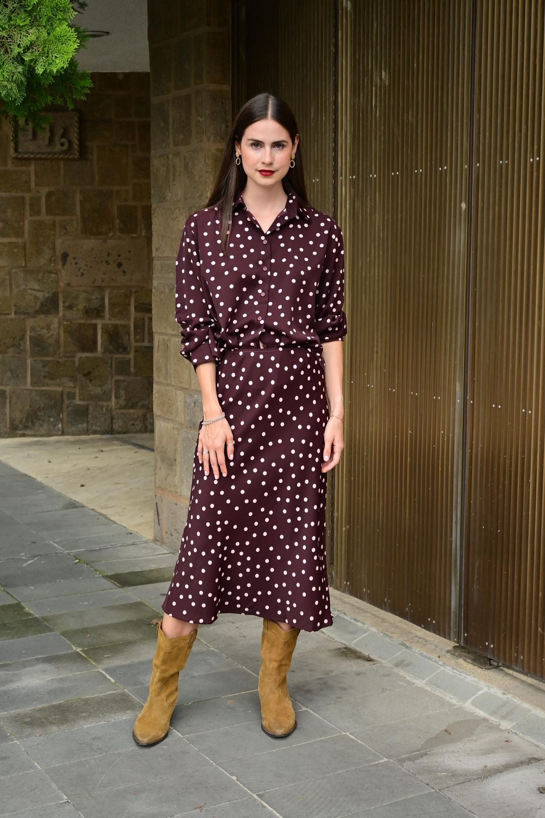 Camisa polka dot vino